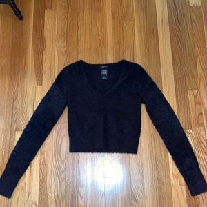 Black Cropped Fuzzy Sweater